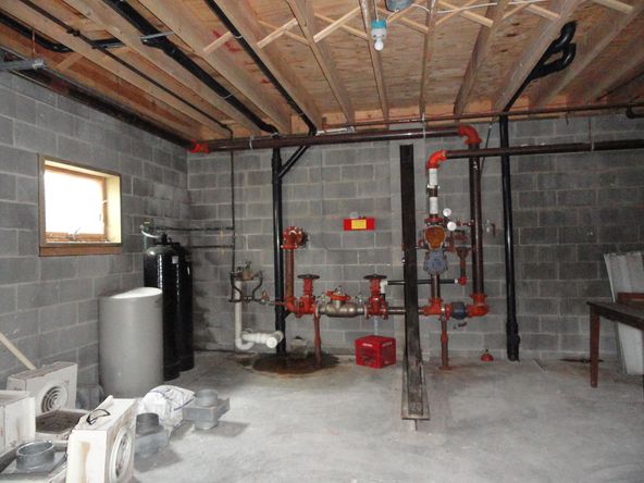 1358 Rolling Acres Rd, New Cumberland, WV 26047